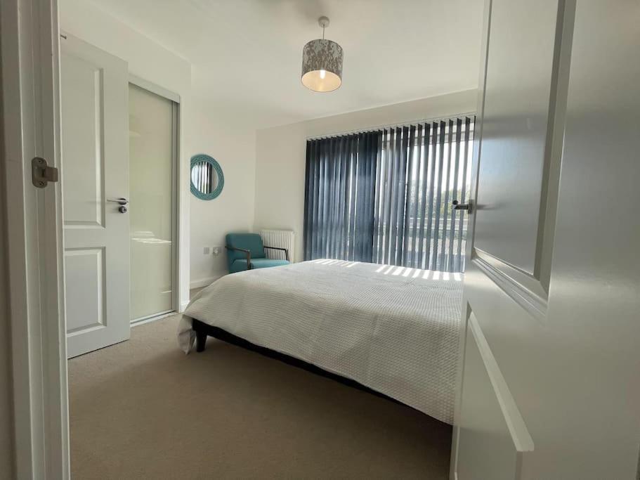 Stylish Station Apartment In Rochester With Free Parking Wainscot Extérieur photo